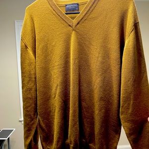 V neck sweater from GionFriddo! Made in Italy size M
